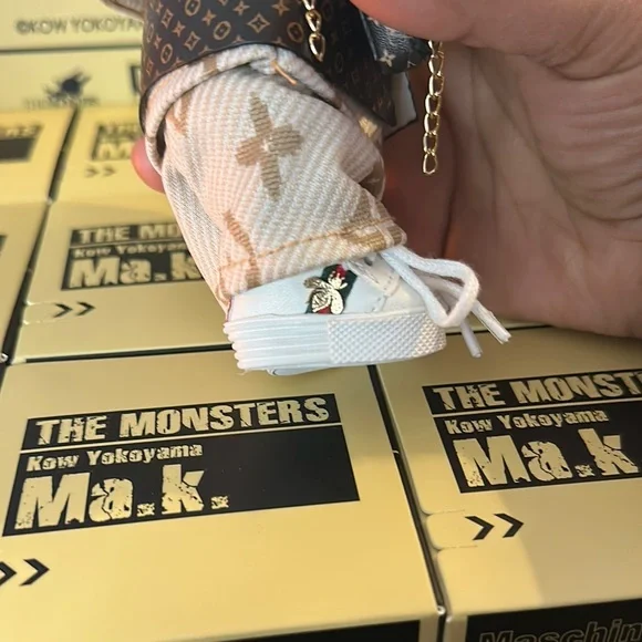 Ma.K Designer Monster Doll with Brown and Cream Outfit - Picture 2 of 4